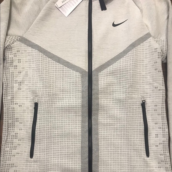 Nike sportswear tech pack wind runner hoodie. - Picture 5 of 9